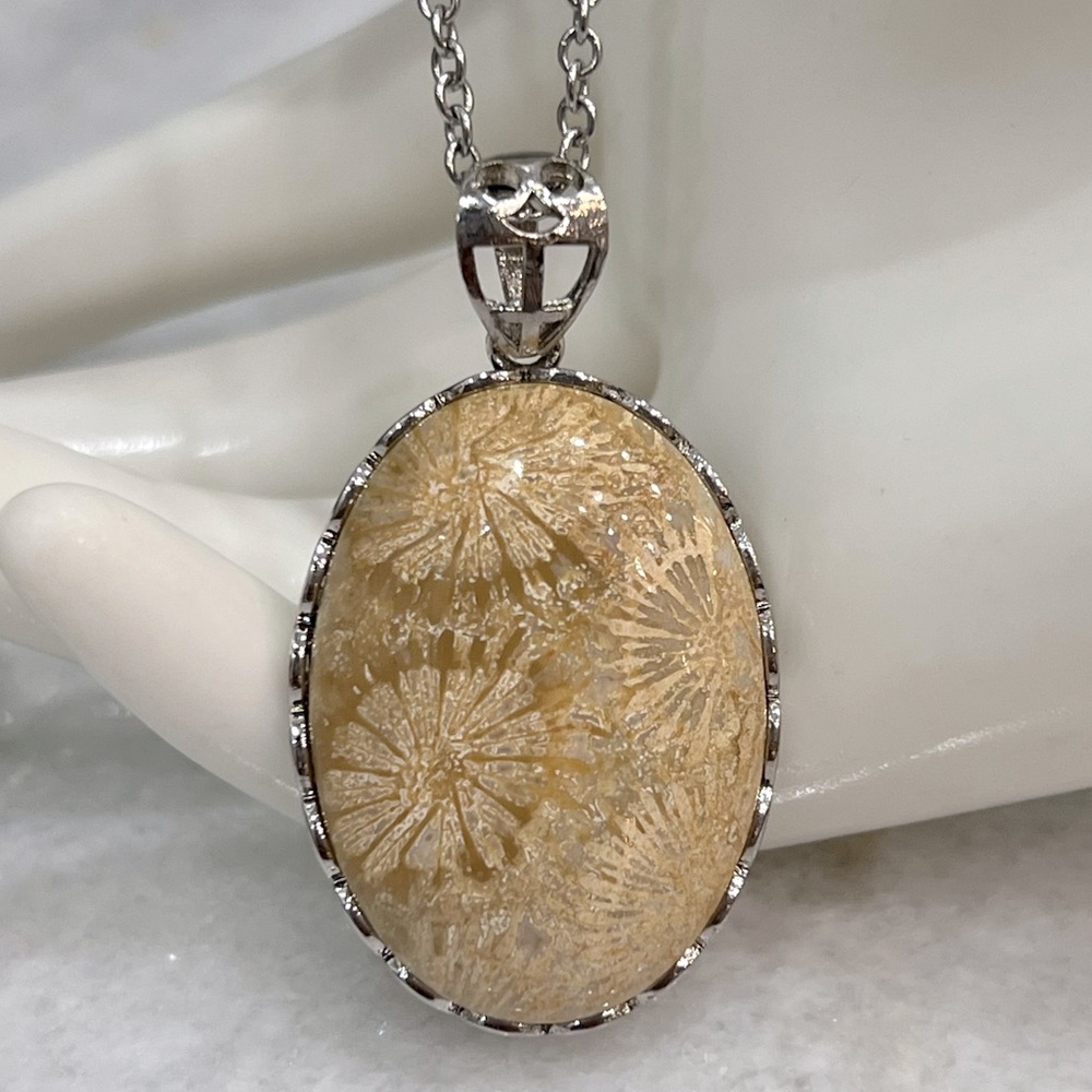 Fossil Coral Silver Pendant Necklace - Picture 1 of 10